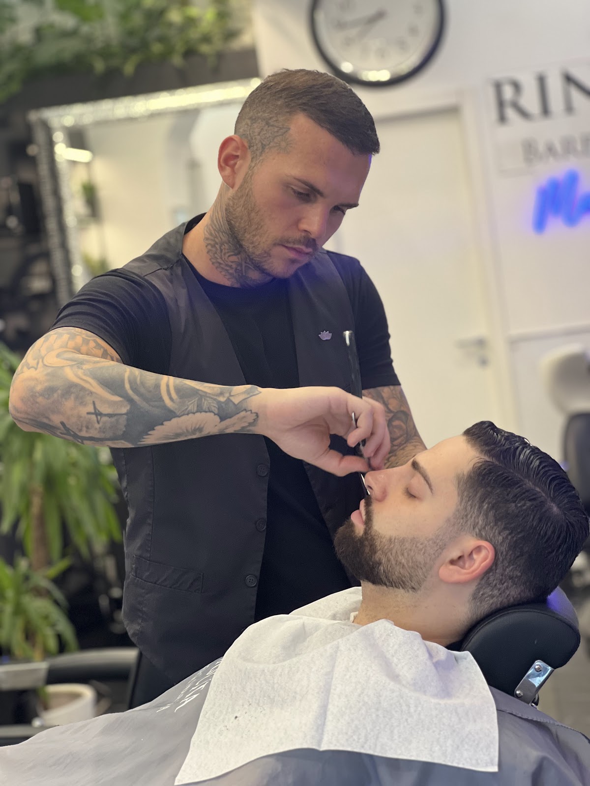 Preparazione capelli — shampoo e massaggio